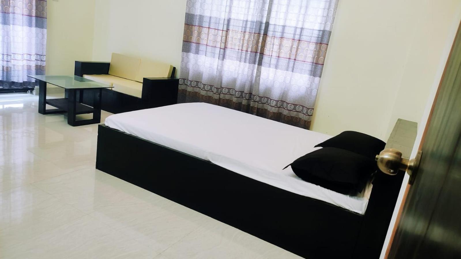 Rose Garden Guest House Khulna Ngoại thất bức ảnh
